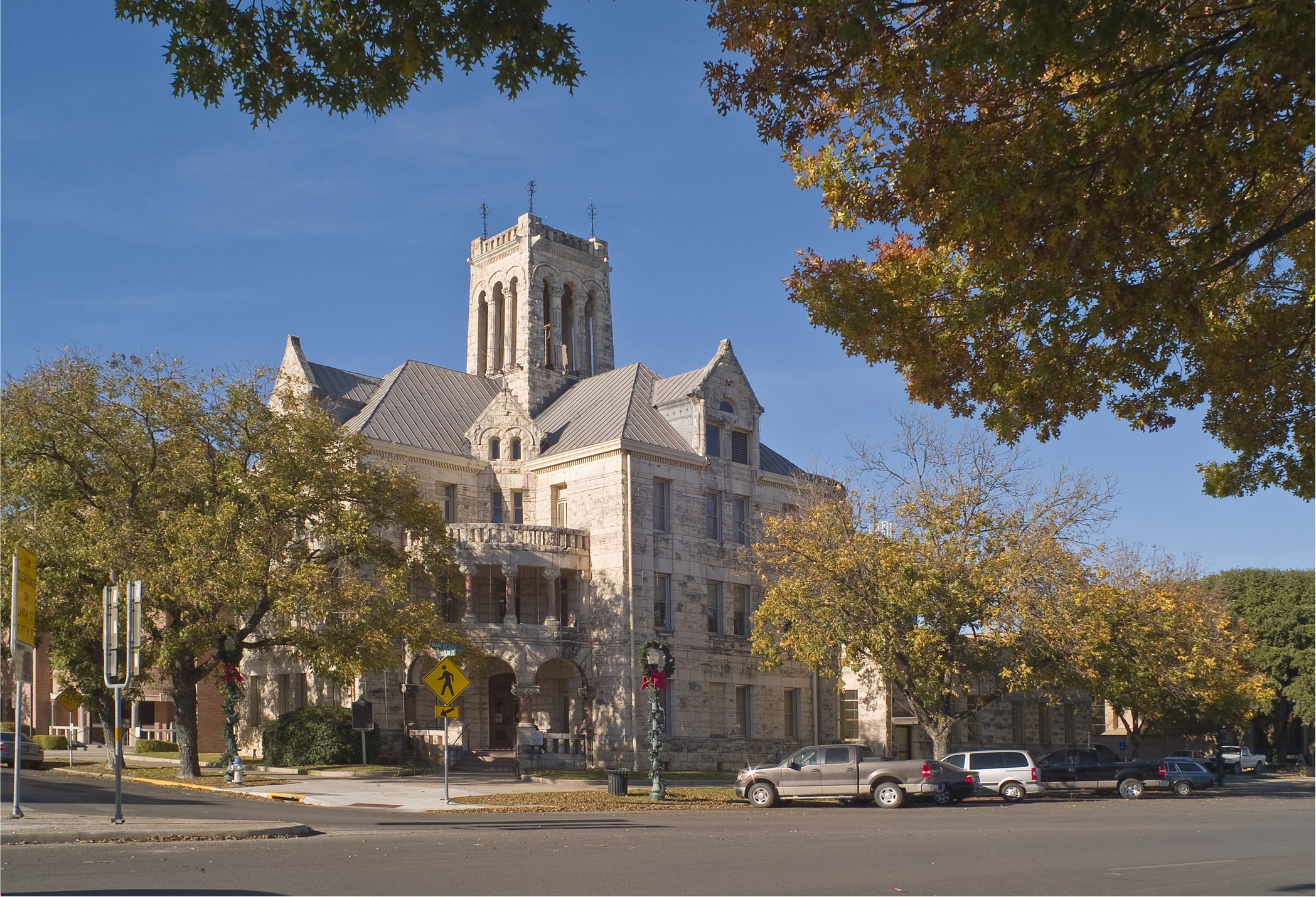 Who are the top employers in New Braunfels?